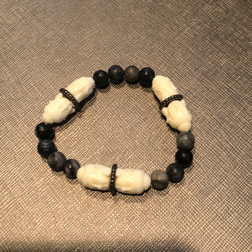 Buddah stackable bracelet!!